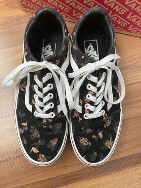 VANS Women's Garden Floral Black/White skate shoe